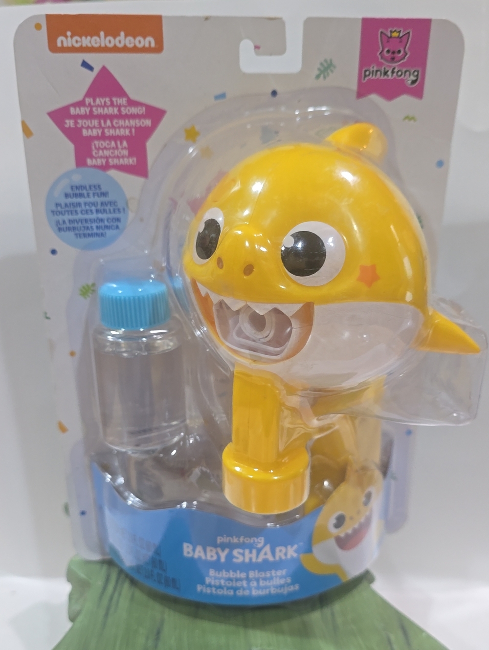 Pinkfong Baby Shark Yellow Bubble Blaster Toy